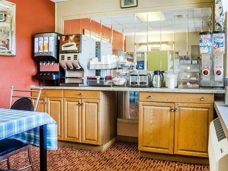 Rodeway Inn Гаррісберг Екстер'єр фото