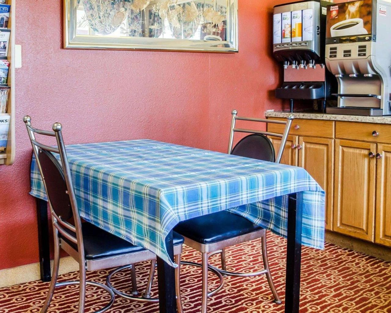 Rodeway Inn Гаррісберг Екстер'єр фото